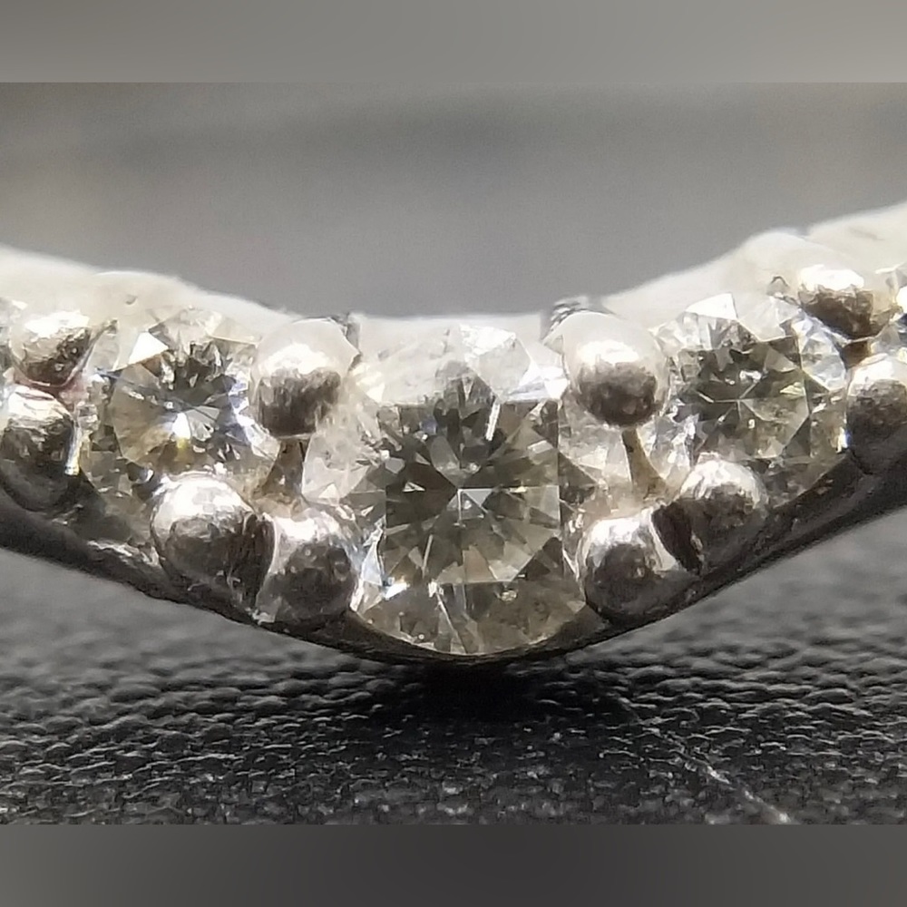 PLATINUM DIAMOND RING GENUINE AUTHENTIC JEWELRY CUTE DAINTY SMALL 4-1/8 2.3 GRAM